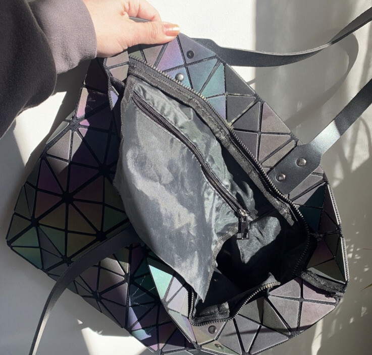 Luminous Geometric Purse Handbag Holographic Reflective Bag Fashion Bag image 3
