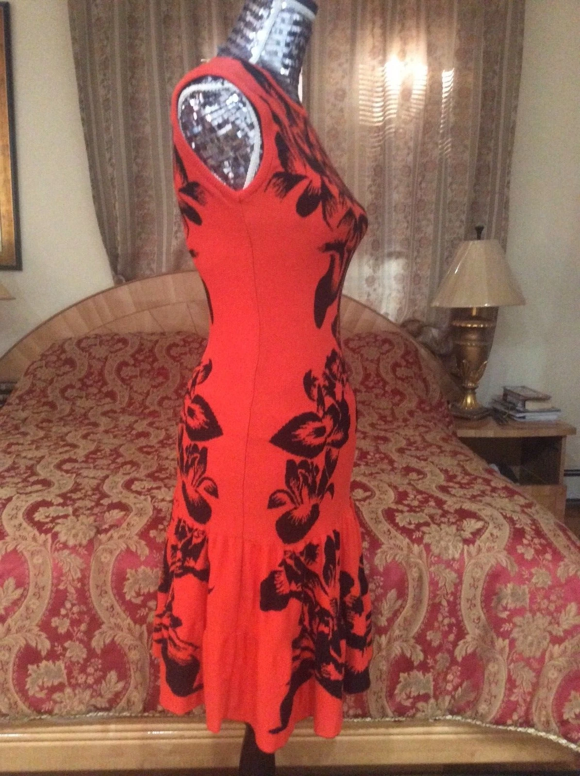 Abito gonna skater ICONIC McQ by Alexander McQueen fantasia floreale corallo nero