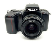 Nikon N6006 + Nikon 35-70mm f/3.3-4.5 Kit Set Analog SLR 35mm Kamera Objektiv