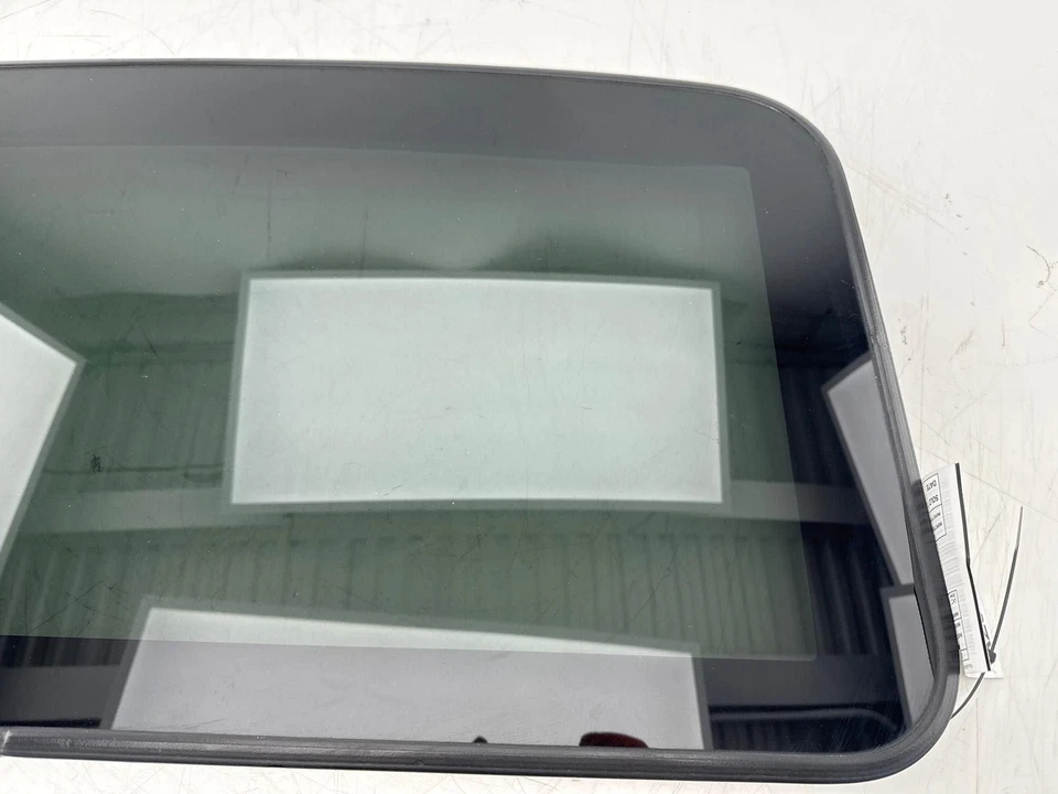 Chevrolet Tahoe 2007-2014 techo corredizo vidrio techo corredizo vidrio OEM Foto 3 de 4