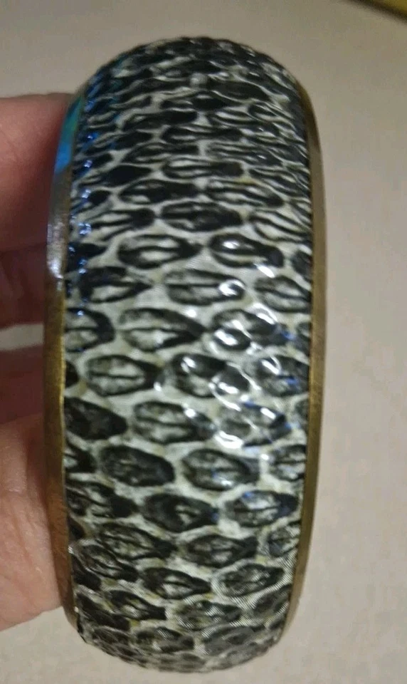 Pulseras brazaletes vintage no estoy seguro del material son realmente geniales vintage Foto 3 de 4