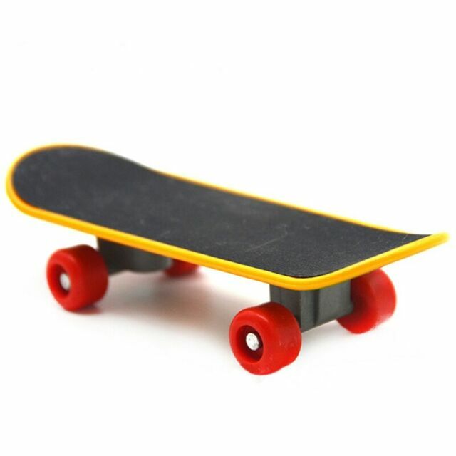 mini skateboard toy