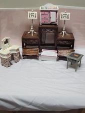 1 lot OF BROKEN General purpose Wooden Doll House items *NEED REPAIR* 1:12