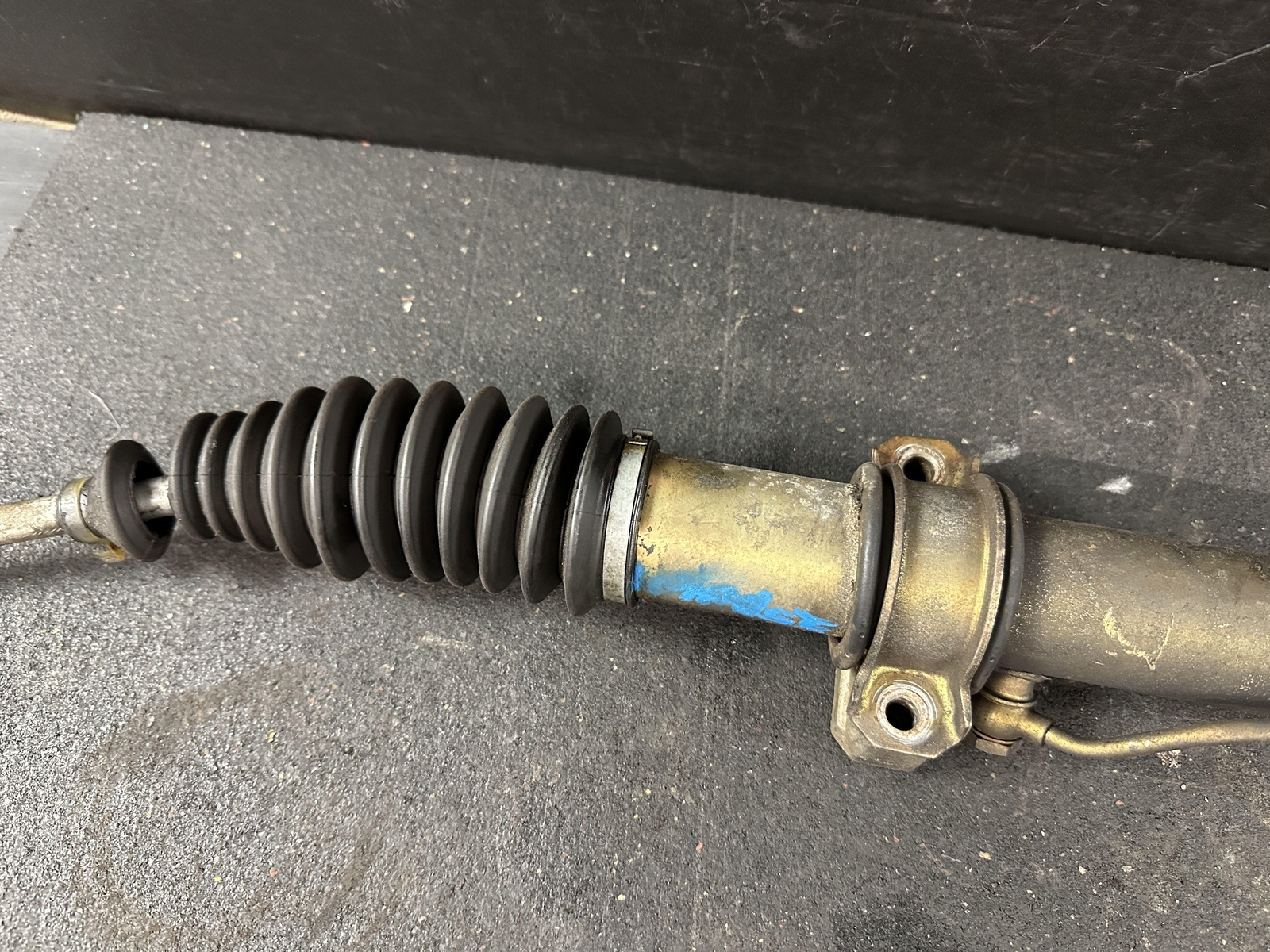 02-06 MASERATI SPYDER POWER STEERING GEAR RACK & PINION