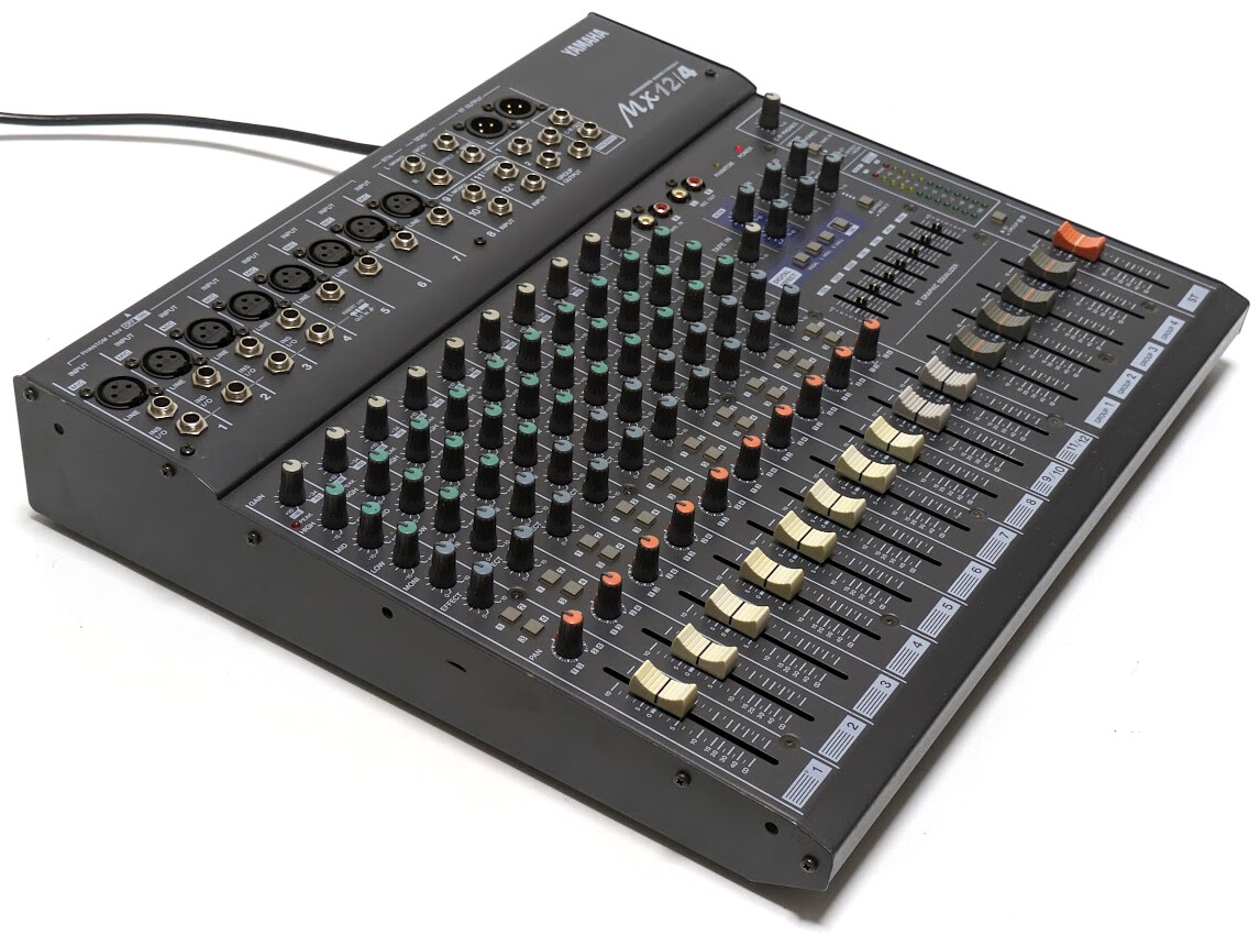 YAMAHA MX12/4 アナログミキサー 動作確認済み・ハードケース付き YAMAHA ヤマハ YAMAHA MX12/4 アナログミキサー ハードケース付き