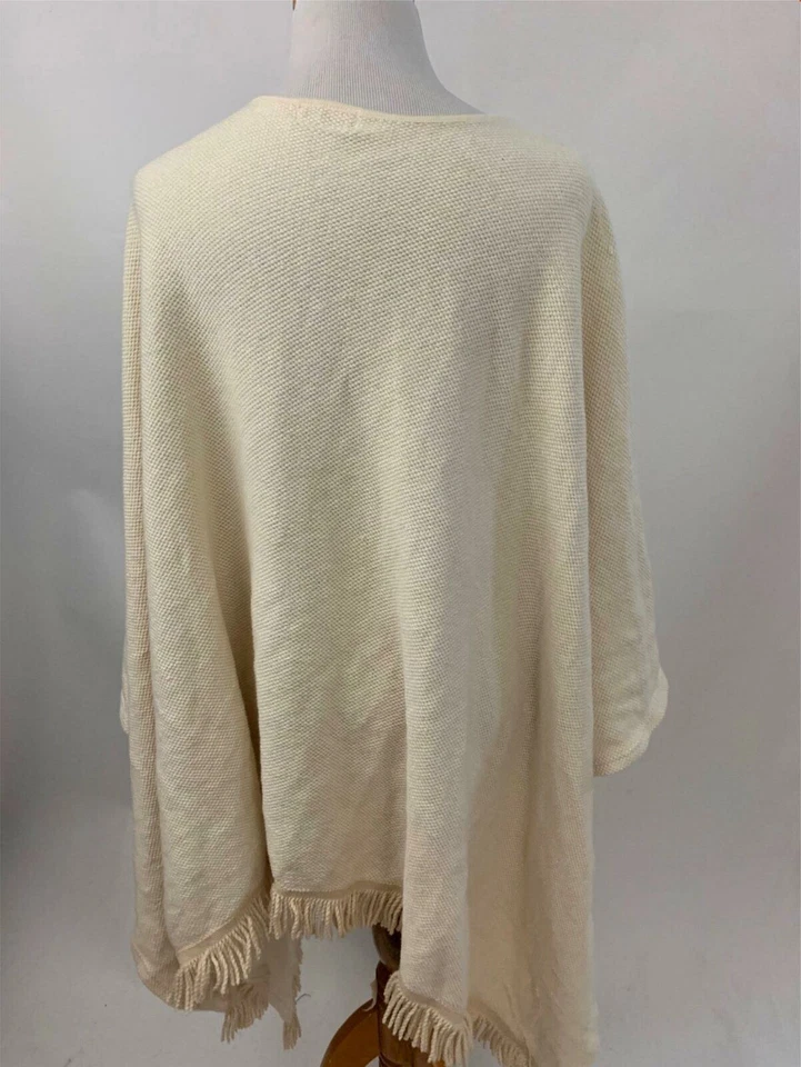 Poncho envolvente HESS NATUR marfil 100% algodón con flecos Foto 3 de 4