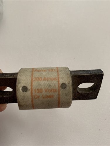3 New Gould Shawmut Fuses A13X300-4 Form 101 300 Amps 130 Vac, (NOS) - Picture 2 of 2