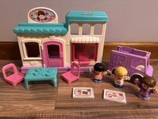Fisher Price Little People Ice Cream Shop Complete With All Figures And Pieces