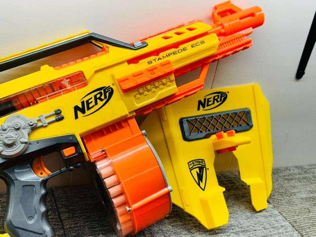 Nerf N-Strike Stampede ECS Motorized Blaster 2010 w/ Shield Drum
