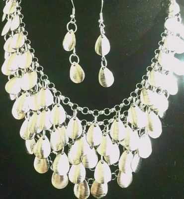 Parure Bijou écailles Métal Doré - Sans Nickel - Très Jolie Et Neuve Avec étiquettes