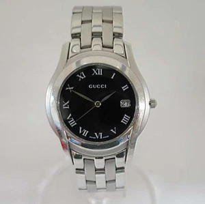 Gucci YA055302 Montre bracelet analogique à quartz en acier inoxydable Montre seule