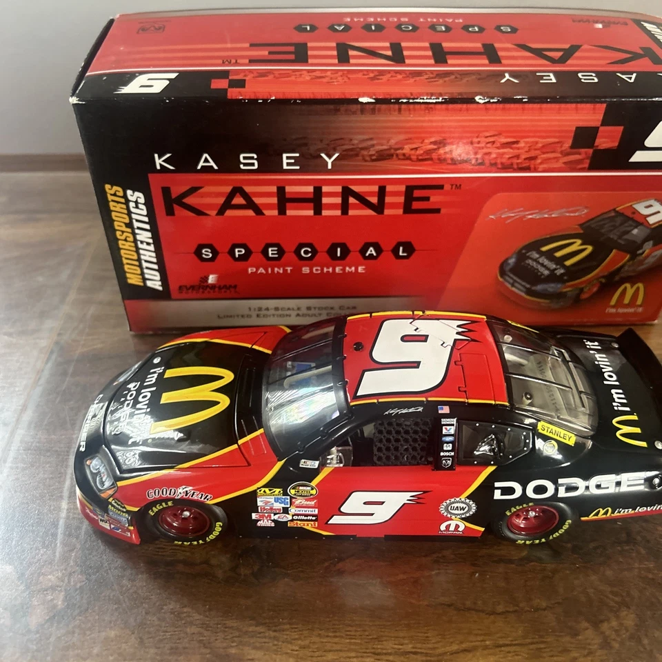 Cargador Kasey Kahne #9 McDonalds 2006 1/24 esquema de pintura especial Nascar fundido a presión Foto 2 de 4