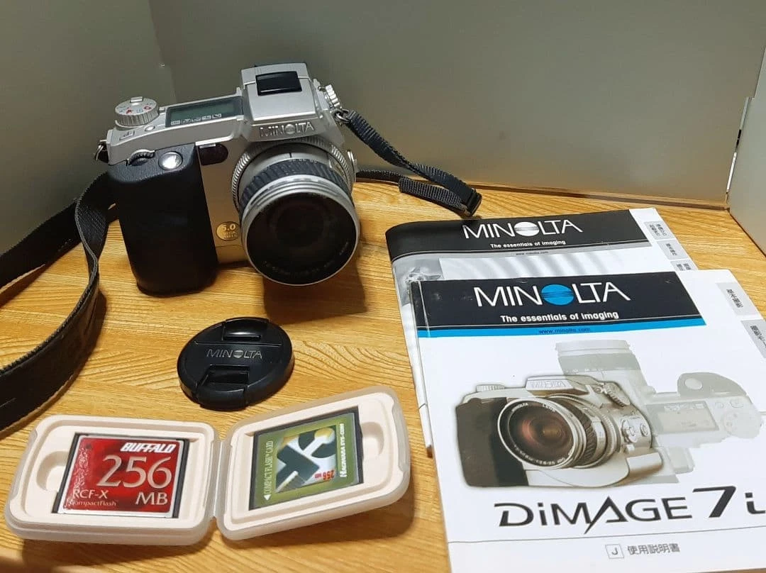 ミノルタ　デジタルカメラ MINOLTA DiMAGE7i 美品】MINOLTA ミノルタ DiMAGE 7i GT 7x Apo コンパクトデジタル
