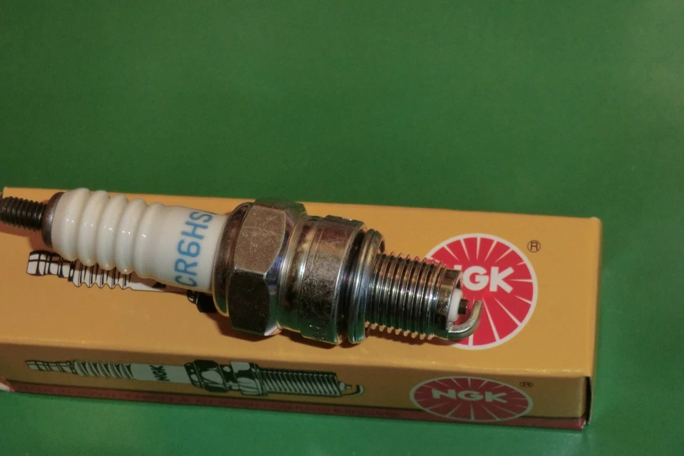 NGK Zündkerze CR6HSA (entspricht UR4AS )