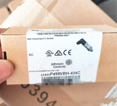 1pcs Johnson Water Pressure Sensor Transmitter P499VBH-404C 0~10V 0~30bar