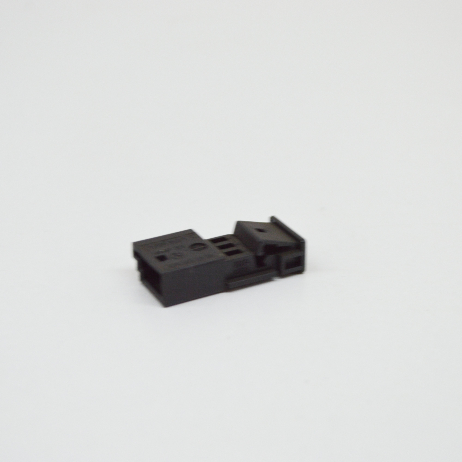 MERCEDES-BENZ ML W163 Stecker A0305455928