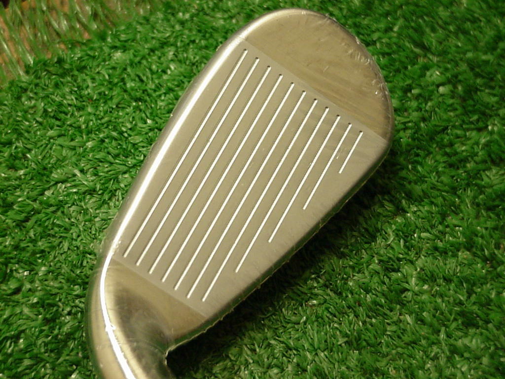 Brand New Taylor Made Sim Dhy 22 degree 4 Hybrid Iron