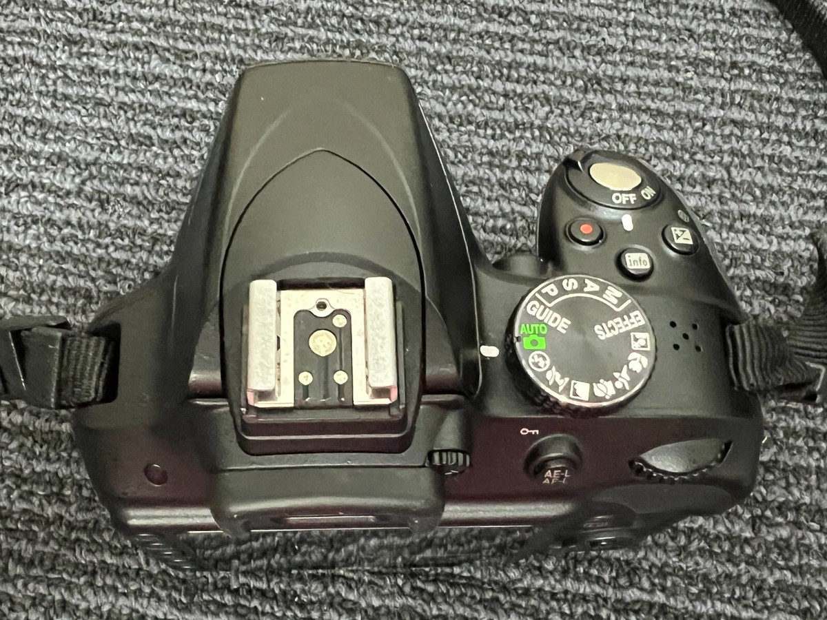 Nikon D3300 DSLR Camera Nikkor AF-S DX 18-55 & 55-200 ED VR Nikon D3300 DSLR Camera Nikkor AF-S DX 18-55 & 55-200 ED VR