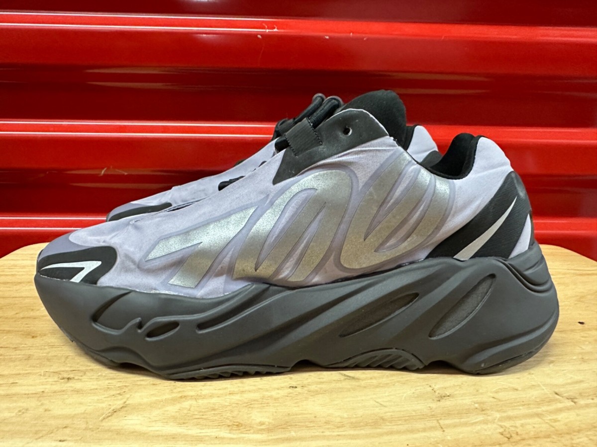 Adidas Yeezy Boost 700 MNVN Geode GW9526 Used Men's Sz 5.5