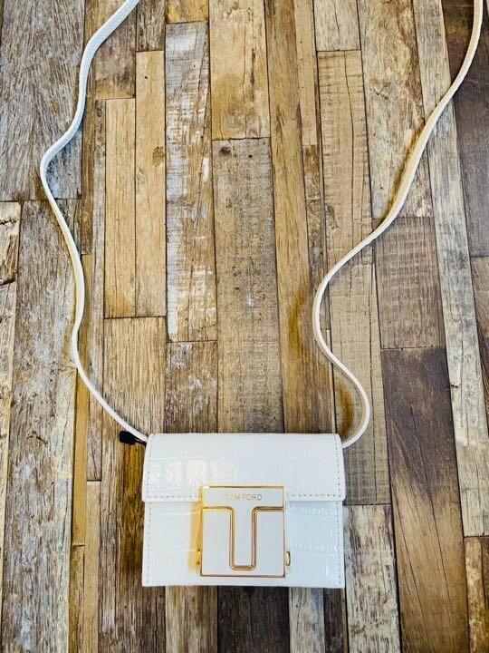 SALE ★関税込★ TOM FORD シャイニースタンプクロコ ショルダー TOM FORD Shoulder Bag White Leather x Gold Mini Accessories