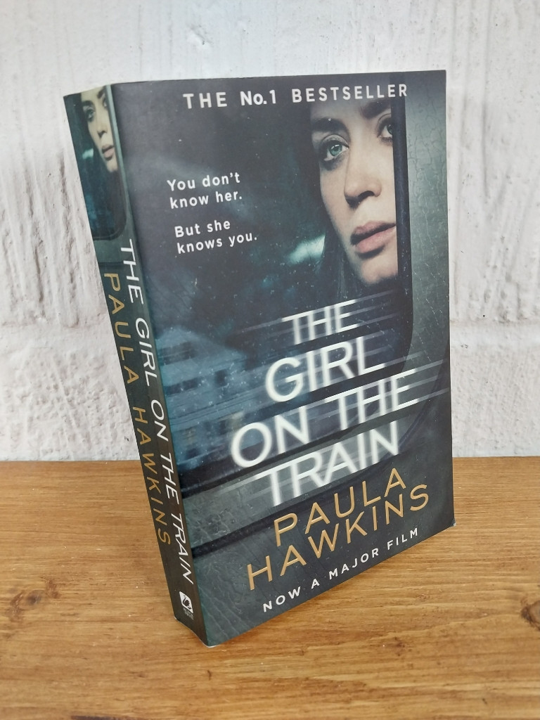 The Girl on the Train — Paula Hawkins Paperback