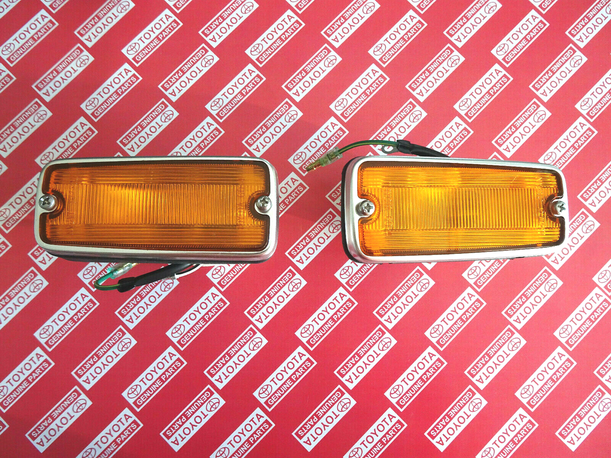 1972 1973 1974 1975 1976 1977 Toyota Hilux RN20 Front Fenders