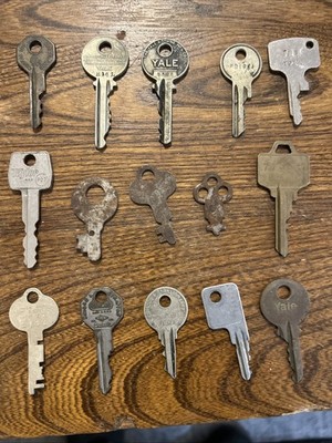 Lot of 15 Keys Lot #2 GM Basco Yale. Etc Some Vintage Antique