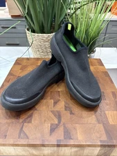 OOFOS OOmg Eezee Low Recovery Shoes Women's Size 8.5 Black / Black