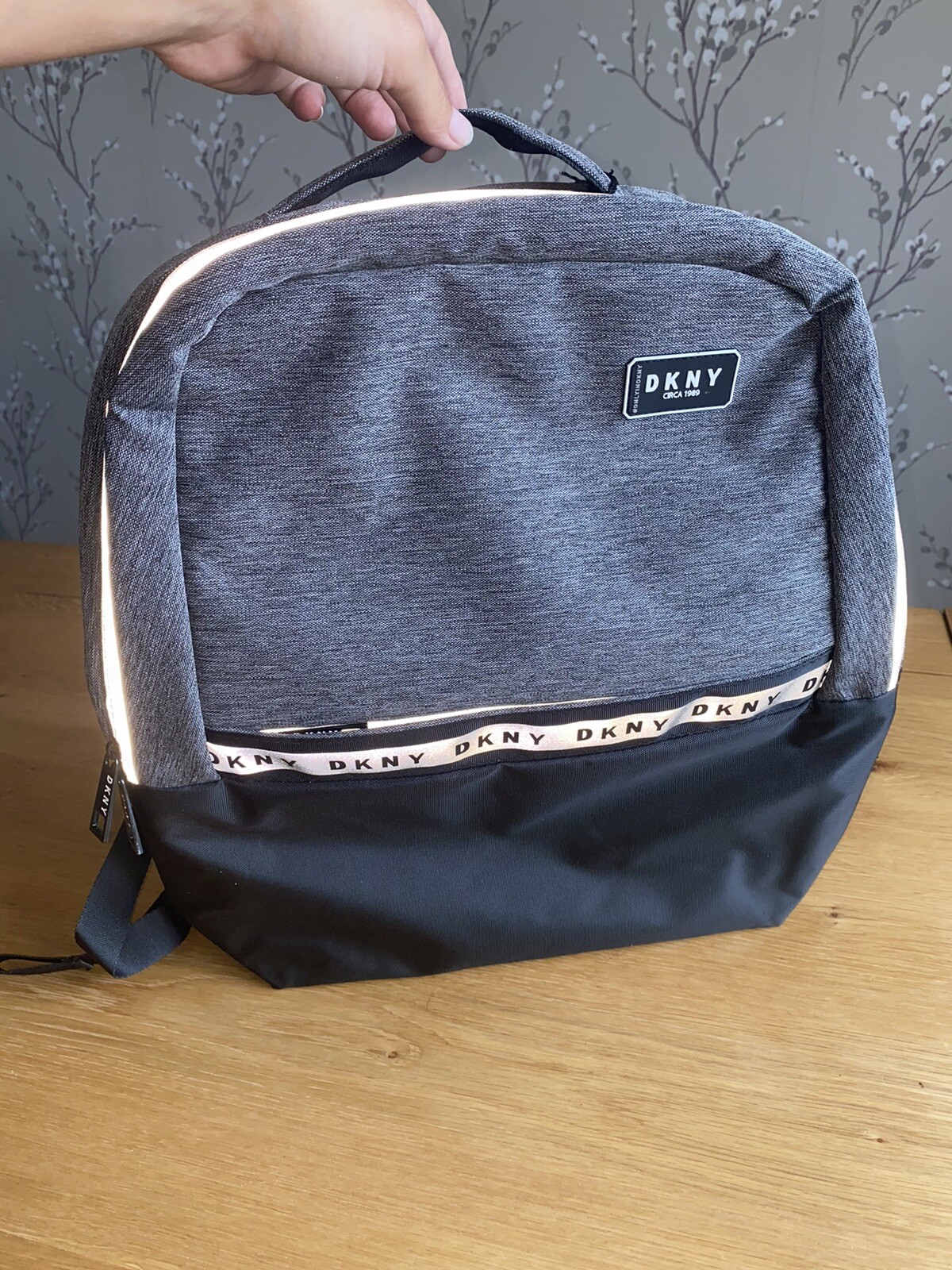 Beautiful genuine dkny back pack bag Black & Grey bnwt rrp $120 Boys/girls image 8