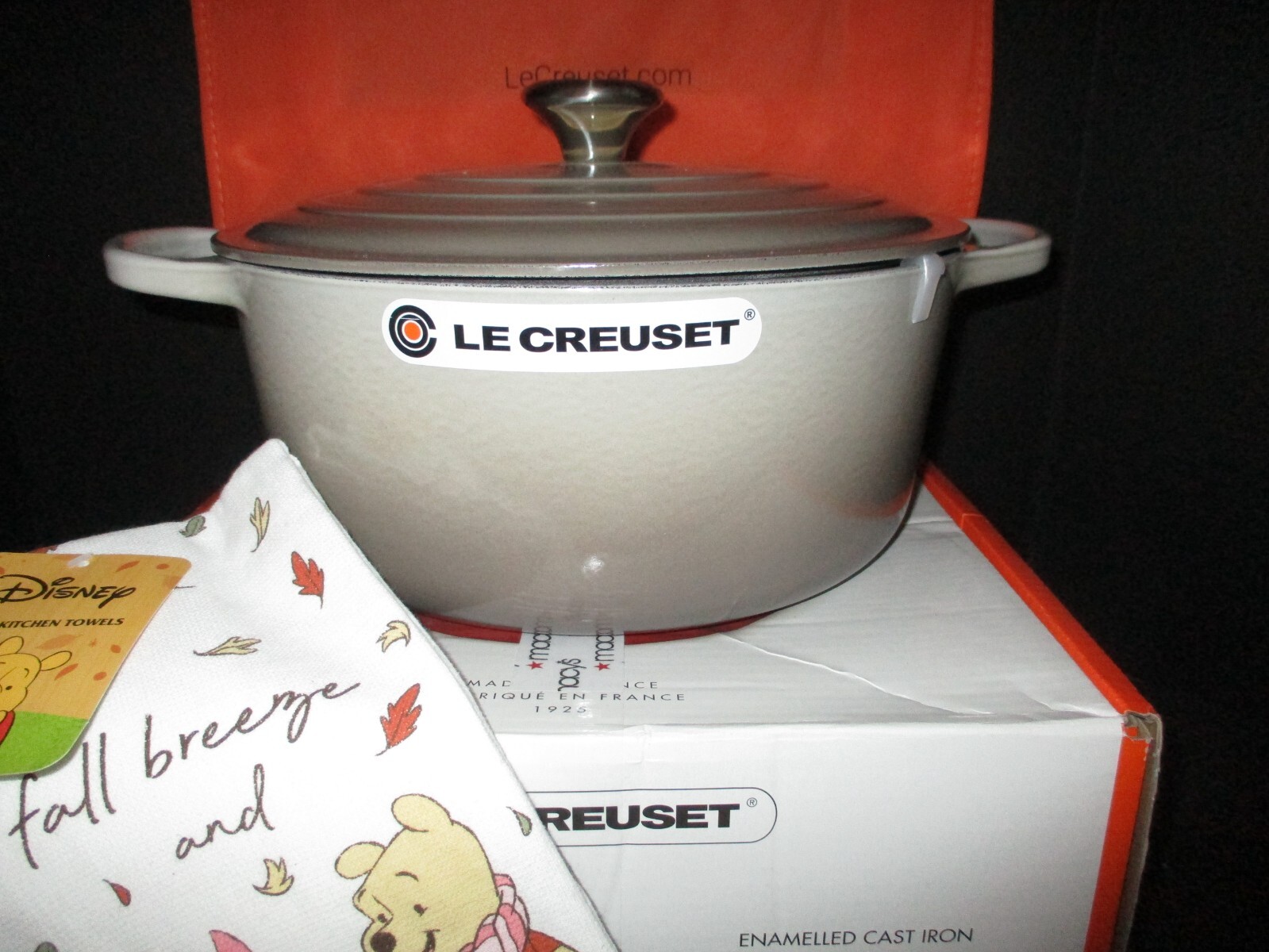 Le Creuset NUTMEG 7.25qt Dutch oven & Le Creuset Cleaner & towels NWT