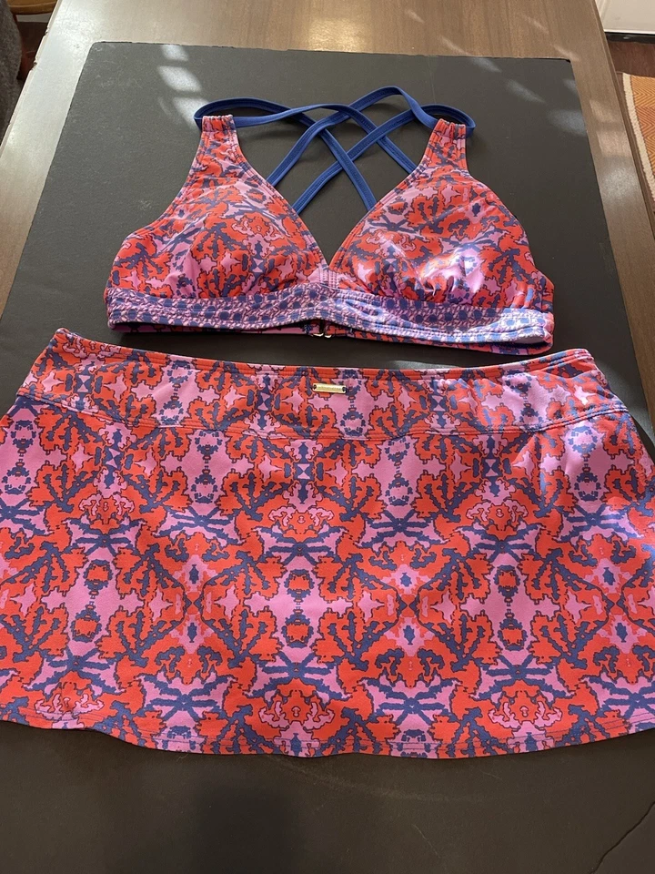 ANTONIO MELANI Blue & Red Geometric Design Size Med Bikini Top w/ Bikini Skirt - Image 3 of 4