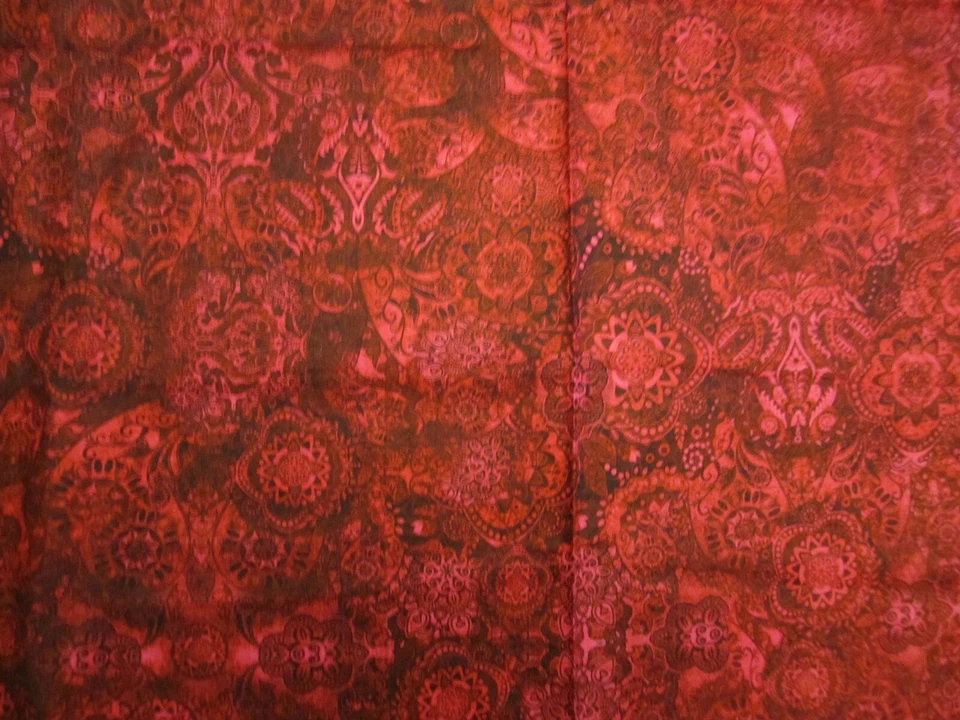 Tecido de algodão QT Tecidos Origens por Dan Morris Designs 2018 vermelho tonal BTYx44 - Imagem 3 de 4