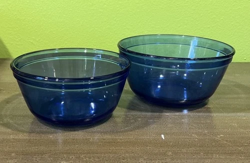 2 Vintage Anchor Hocking Cobalt Blue Glass Nesting Mixing Bowls-1.5Qt. & 1Qt.
