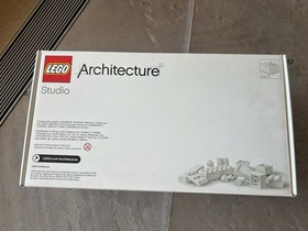 LEGO Architecture Studio 21050 Complete Set 1210 Pieces Studios Theme Box 2013