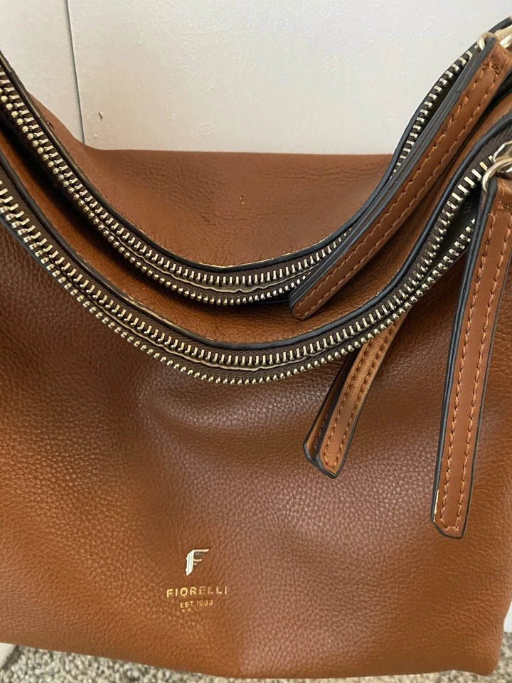 Cartera Fiorelli Foto 3 de 4