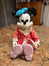 Vintage Minnie Mouse with pink dress. See photos. Works nicely