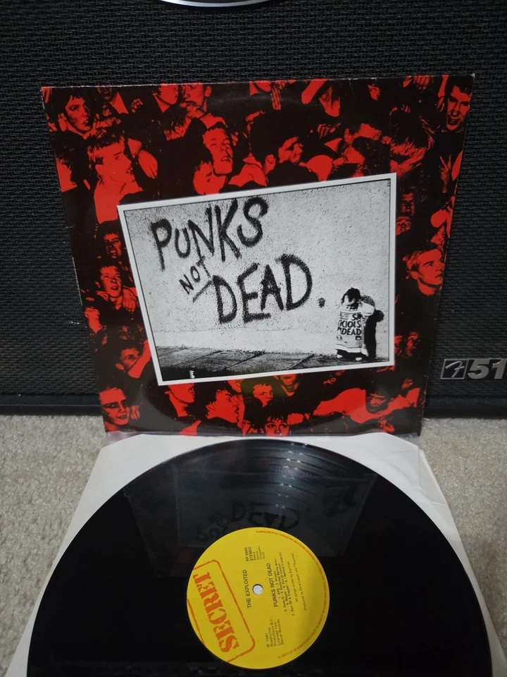 The Exploited Punks Not Dead Lp Vinyl 1981 1st Netherlands 'Secret' Press VG+/NM - Image 2 of 4