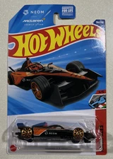 NEW 2025 Hot Wheels N CASE Neom McLaren Track Aces 4/5 Formula E GEN3 #194/250