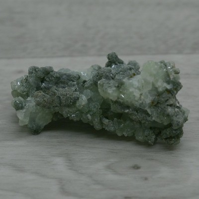 Dunkelgrüner Prehnit Rohstein 42g aus Bouleman in Marokko - 6,4x4,4x2,9cm