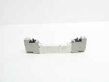 Smc SY5340-5DZ Pneumatic Solenoid Valve 24v-dc 0.7mpa