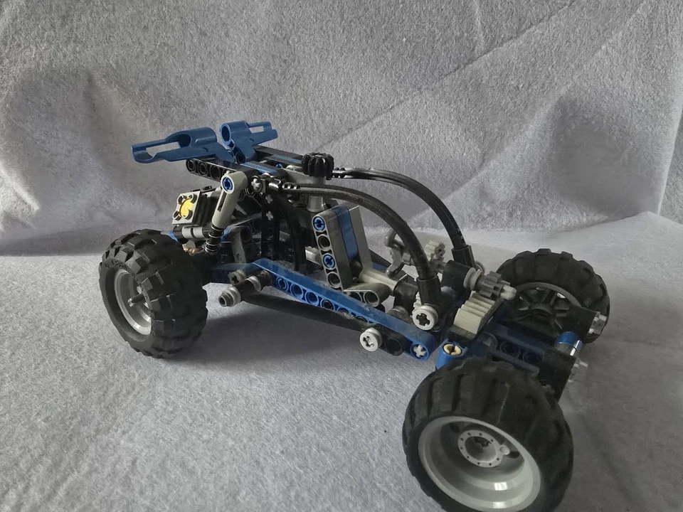 LEGO Technic 8296 Dune Buggy, photo 2 of 5
