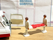 MATCHBOX Krankenwagen Trage & Träger NUR. Ex...