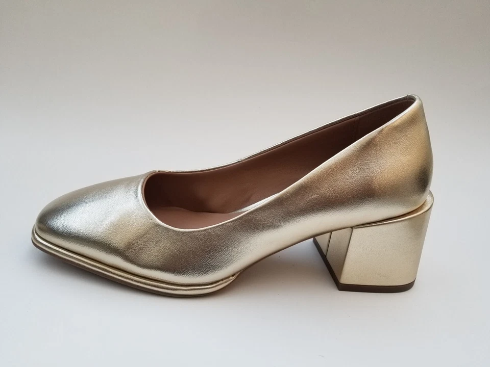 Bombas femininas de salto bloco de couro dourado Aerosoles Alae no tamanho 6,5M  - Imagem 4 de 4