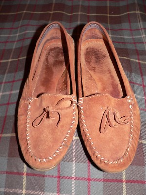 ladies tan moccasin shoes