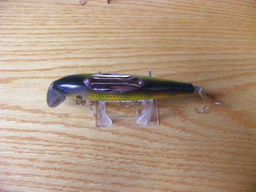 Beautiful Vintage Original Set of 6 Large 5" Pfluger Mustang Lures - Picture 6 of 24