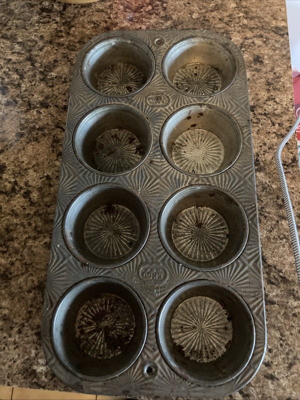 Vintage EKCO USA Ovenex Muffin Tin 8 Cup Cupcake Baking Pan StarBurst N 80 8