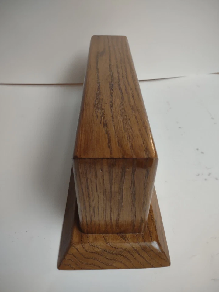 Model Train Display Case, Ho Scale, made of Oak. - Image 4 of 4