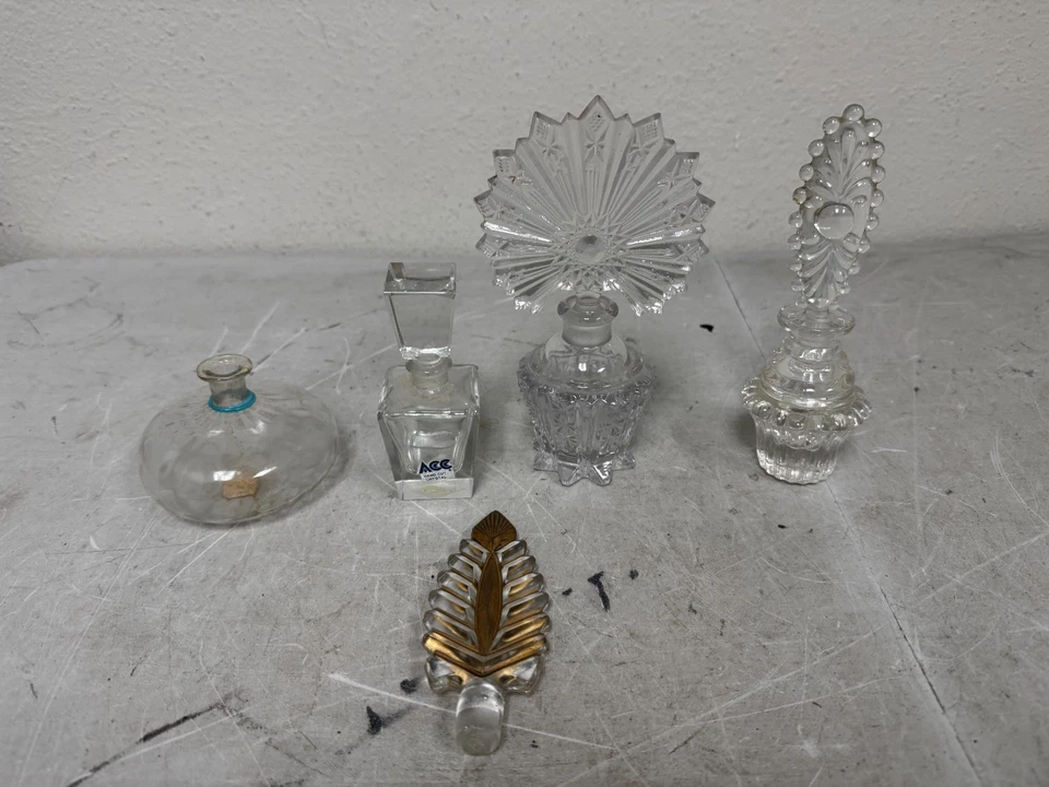 Lote De 4 Botellas De Perfume De Vidrio Prensado De Colección L.E. Smith 1943 - 1961, checo Foto 2 de 4