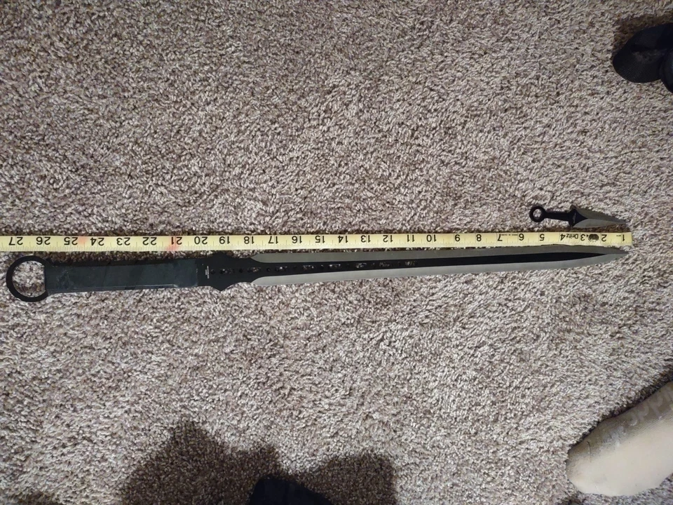 440 Stainless Steel 27'in Sword & 2 5'in Throwing Knifes With Carrying Case - Image 3 of 3