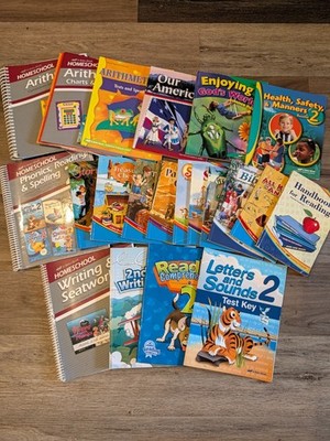Abeka Reading Program: 2nd Grade 2 - HUGE Lot Of lesson plans, readers, and more